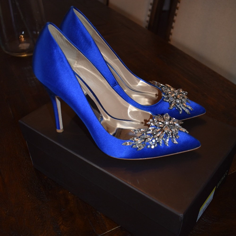Badgley Mischka Marcela Pointed Toe Pump